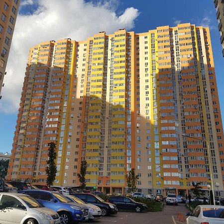 Стильная И Уютная Квартира В Новом Доме На Оболони Kyiv Exterior photo